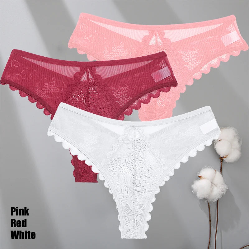 Ensemble de strings en dentelle