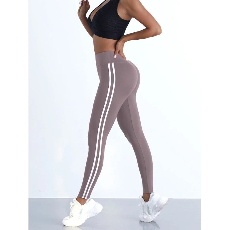 Pantalons fins à rayures