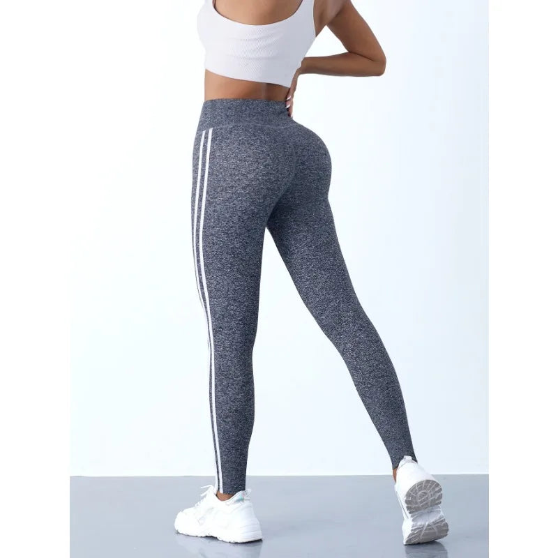 Pantalons fins à rayures