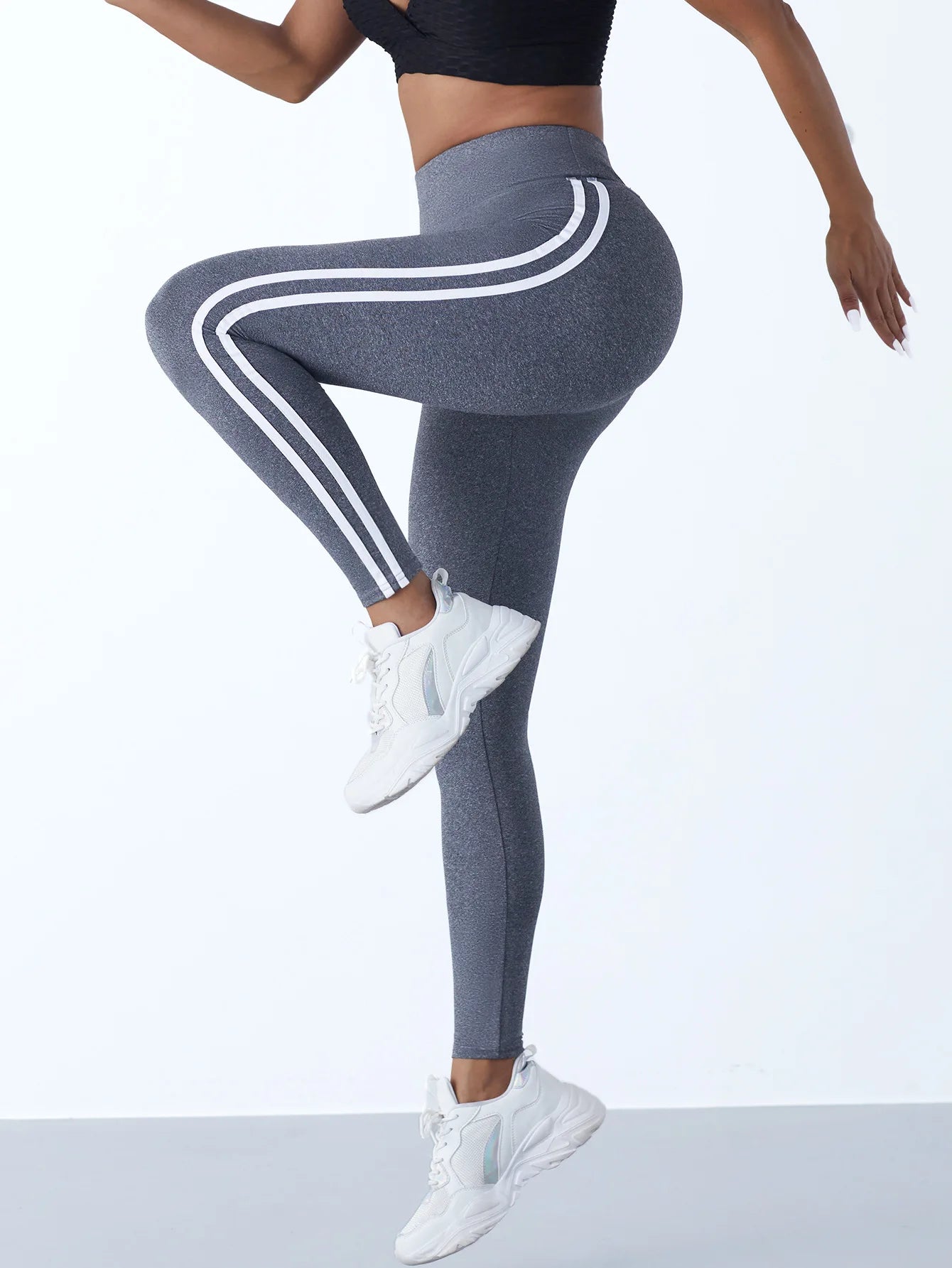Pantalons fins à rayures