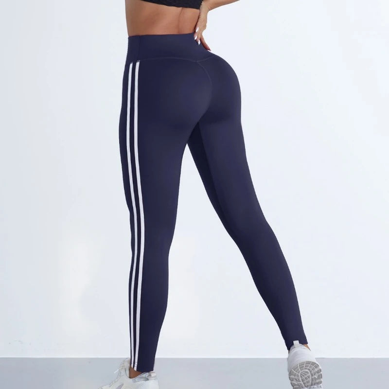 Pantalons fins à rayures
